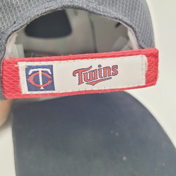 Minnesota Twins MLB Adjustable One Size New Era Official Hat Cap Blue Red 9forty - Picture 4 of 8